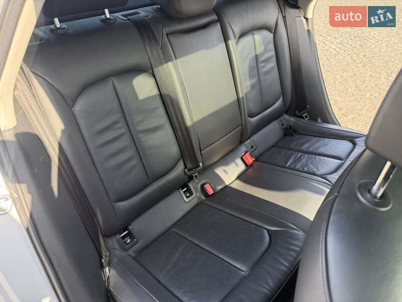 Седан Audi A3 2014 в Жовкве