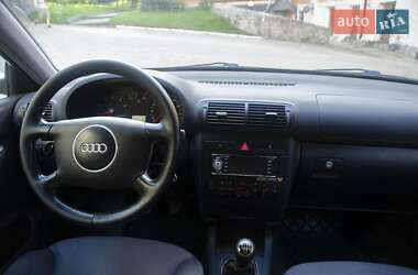 Хэтчбек Audi A3 2000 в Кременце