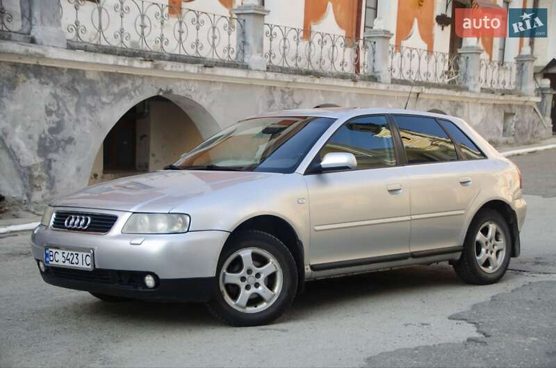 Хэтчбек Audi A3 2000 в Кременце