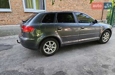 Хэтчбек Audi A3 2005 в 