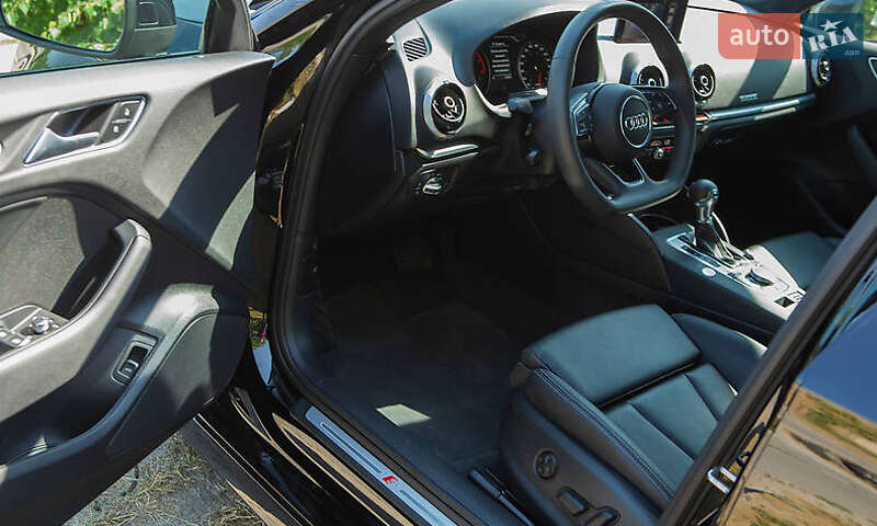 Седан Audi A3 2020 в Киеве