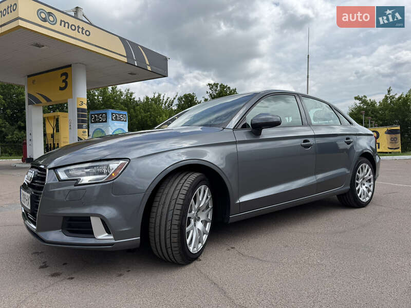 Седан Audi A3 2017 в Житомире