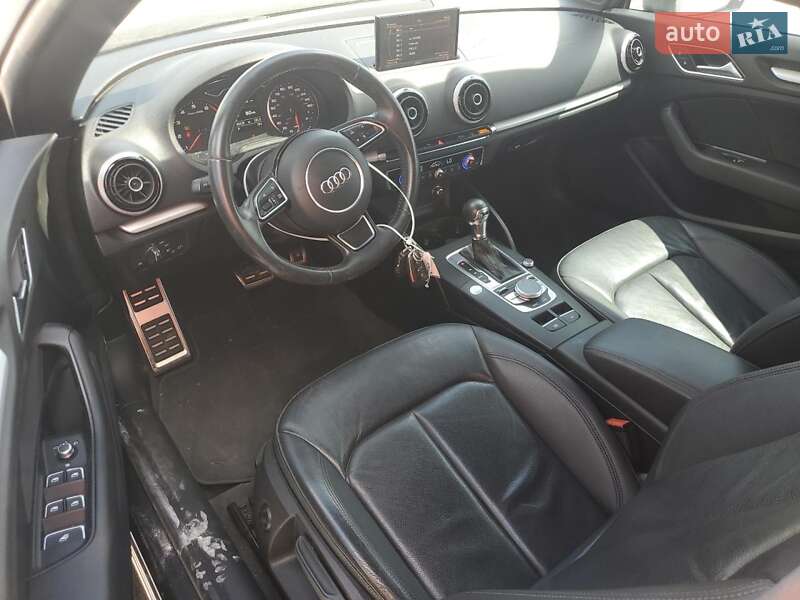 Кабриолет Audi A3 2016 в Львове