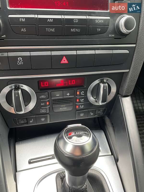 Хэтчбек Audi A3 2011 в Александрие