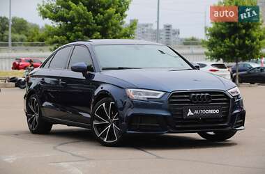 Седан Audi A3 2017 в Киеве