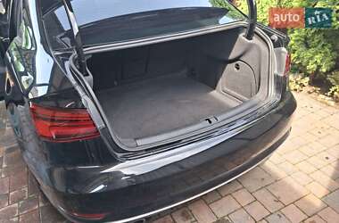 Седан Audi A3 2016 в 