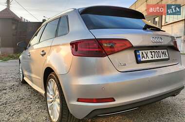 Хэтчбек Audi A3 2015 в 