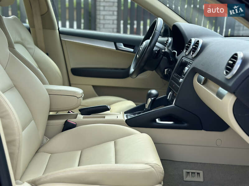 Хэтчбек Audi A3 2009 в Староконстантинове