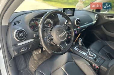 Седан Audi A3 2015 в Яворове