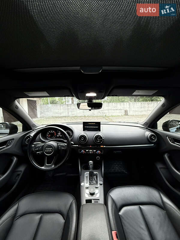 Седан Audi A3 2016 в Киеве