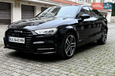 Седан Audi A3 2016 в 