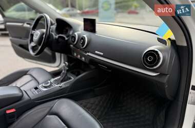 Седан Audi A3 2016 в 