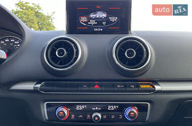 Седан Audi A3 2015 в 