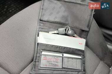 Хэтчбек Audi A3 2001 в 