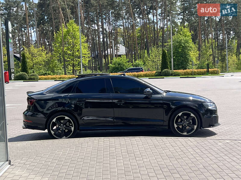 Седан Audi A3 2015 в Бучі