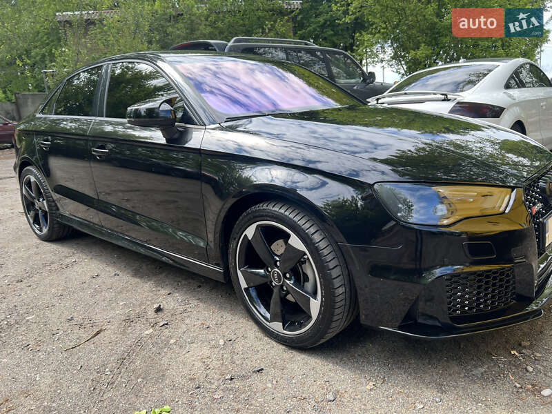 Седан Audi A3 2015 в 