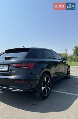 Хэтчбек Audi A3 2022 в 
