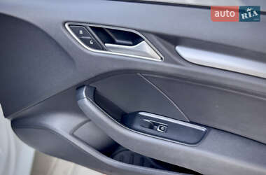 Седан Audi A3 2015 в 