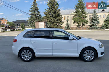 Хэтчбек Audi A3 2009 в 