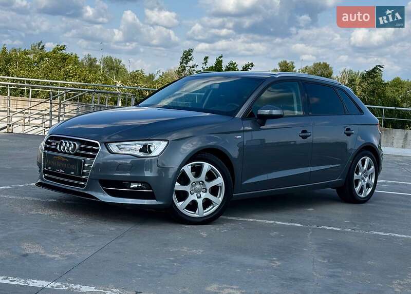 Хэтчбек Audi A3 2016 в 