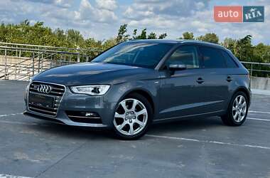Хэтчбек Audi A3 2016 в 