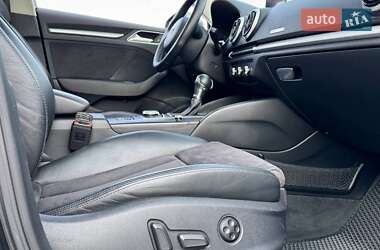 Хэтчбек Audi A3 2016 в 