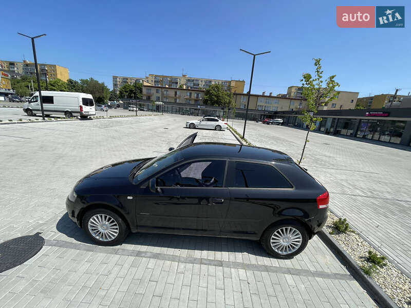 Хэтчбек Audi A3 2003 в Ужгороде