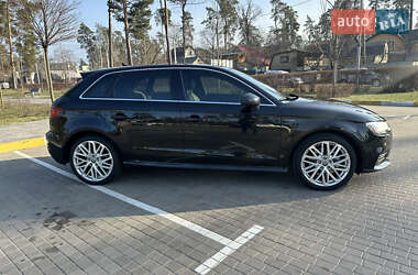 Хэтчбек Audi A3 2017 в 