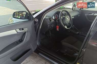 Хэтчбек Audi A3 2005 в 
