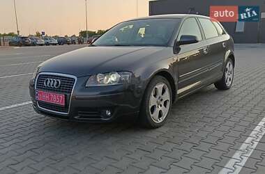 Хэтчбек Audi A3 2005 в 