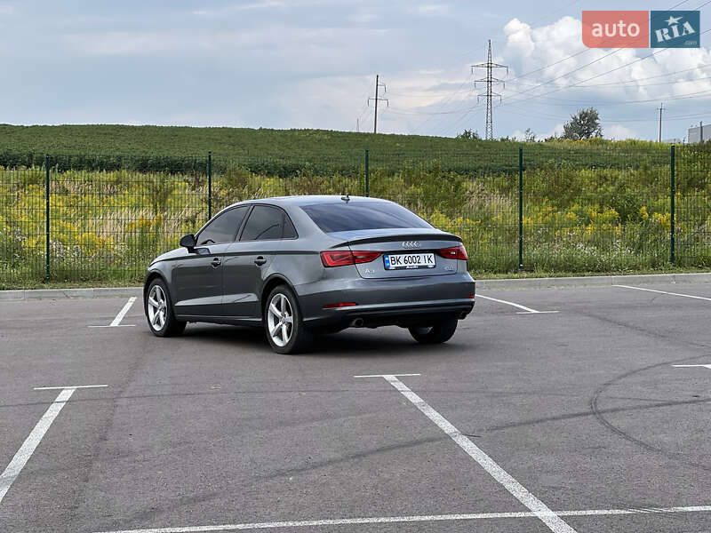 Седан Audi A3 2015 в Ровно