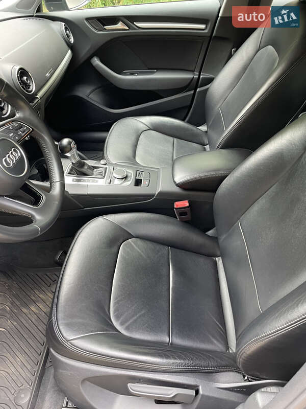 Хэтчбек Audi A3 2017 в Черкассах