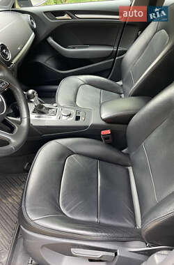 Хэтчбек Audi A3 2017 в 