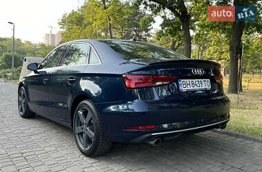 Седан Audi A3 2019 в 
