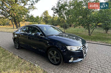 Седан Audi A3 2019 в 