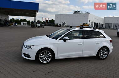 Хэтчбек Audi A3 2016 в 