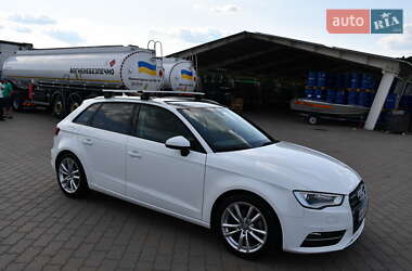 Хэтчбек Audi A3 2016 в 