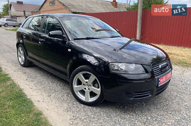 Хэтчбек Audi A3 2006 в 