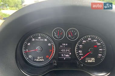 Хэтчбек Audi A3 2010 в 