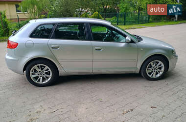Хэтчбек Audi A3 2005 в 