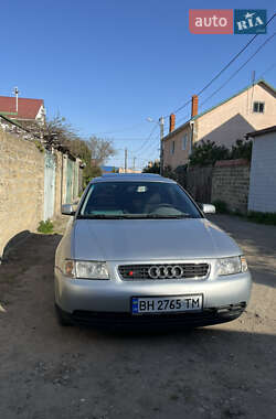Хэтчбек Audi A3 1997 в 