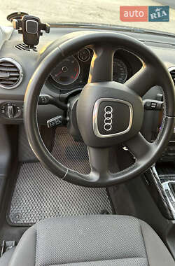Хетчбек Audi A3 2010 в 