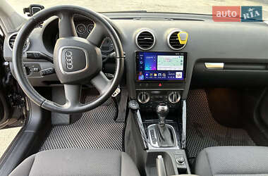 Хетчбек Audi A3 2010 в 