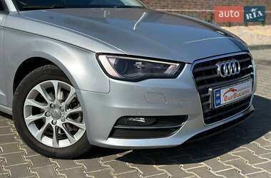 Хэтчбек Audi A3 2016 в 