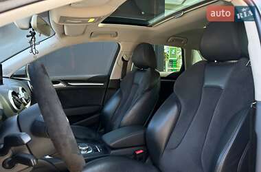 Хэтчбек Audi A3 2016 в 