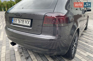 Хетчбек Audi A3 2004 в 