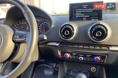 Седан Audi A3 2015 в 