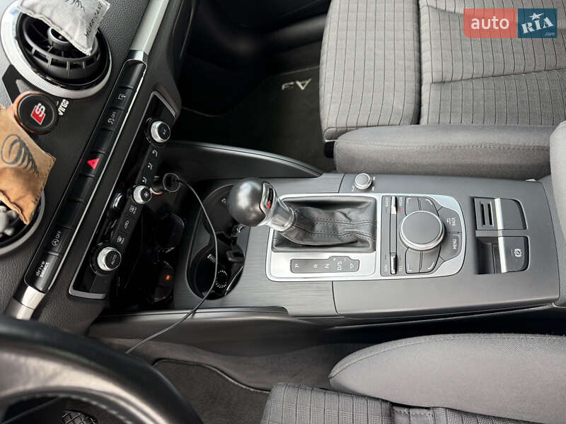 Хетчбек Audi A3 2015 в Дніпрі