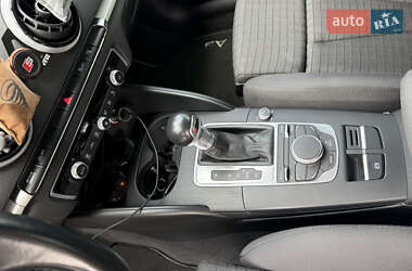 Хэтчбек Audi A3 2015 в 