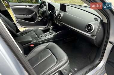 Хэтчбек Audi A3 2015 в 